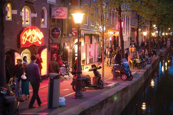 Fun Food Spots in Amsterdam