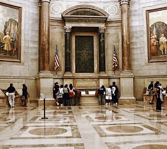 Skip-The-Line DC National Archives Building & Capitol Hill Guided Combo Tour – Semi-Private